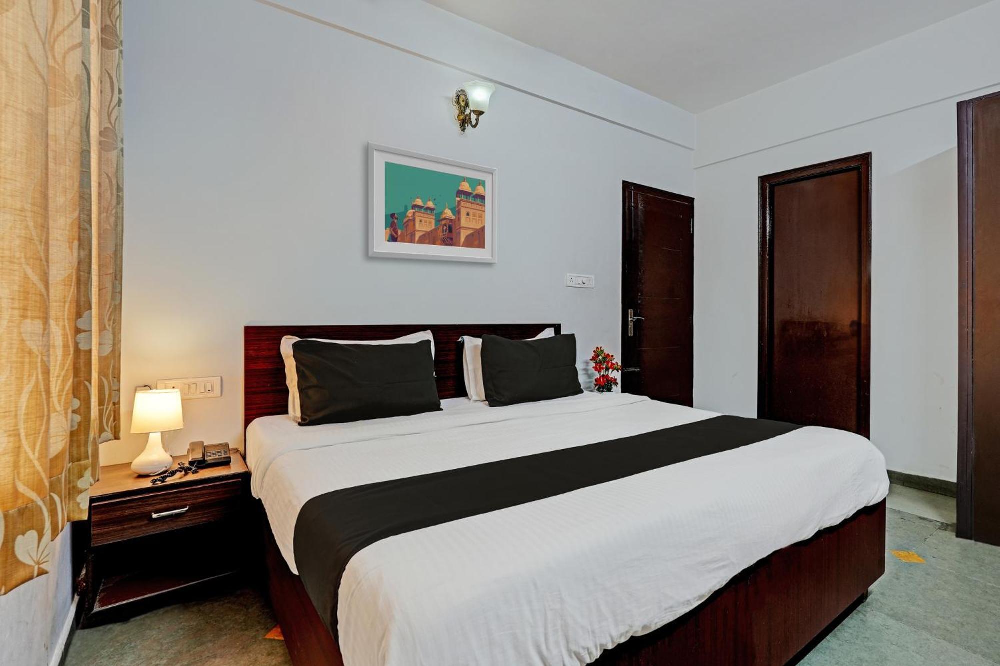 โอโย 13670 สกายลาร์ค เซอร์วิซ อพาร์ตเมนต์ Hotel บังกาลอร์ ภายนอก รูปภาพ